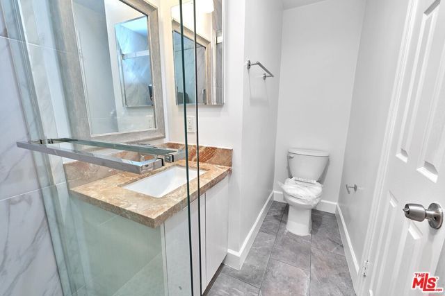 536 N Oxford Avenue, Los Angeles, CA 90004