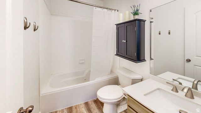 3033 E CANYON GLEN LOOP, Spanish Fork, UT 84660