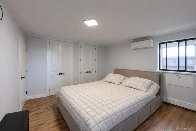 7252 Metropolitan Avenue 2C, Middle Village, NY 11379