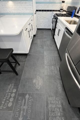 7252 Metropolitan Avenue 2C, Middle Village, NY 11379