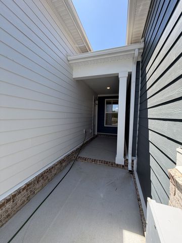 416 W Stonehaus Xing, Antioch, TN 37013