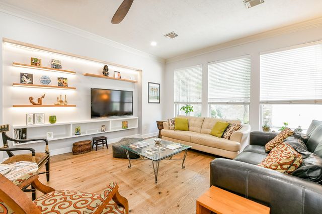 2442 Chimney Rock Road, Houston, TX 77056