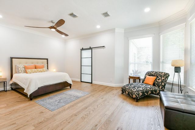 2442 Chimney Rock Road, Houston, TX 77056