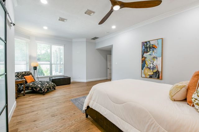 2442 Chimney Rock Road, Houston, TX 77056