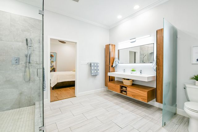 2442 Chimney Rock Road, Houston, TX 77056