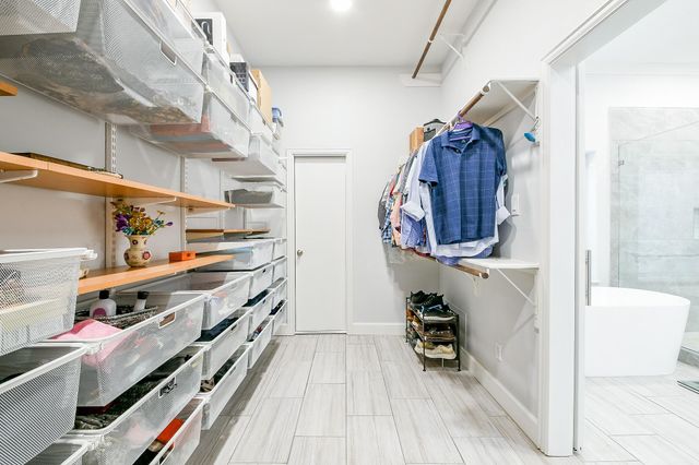 2442 Chimney Rock Road, Houston, TX 77056