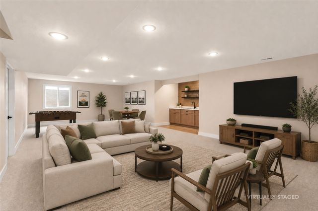 17526 Northview Drive, Urbandale, IA 50263