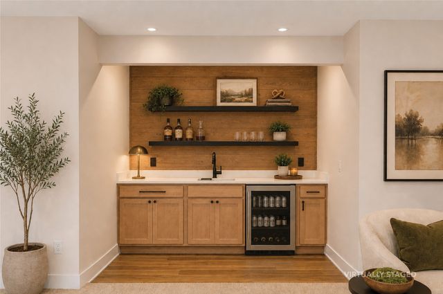 17526 Northview Drive, Urbandale, IA 50263
