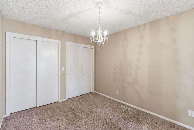 719 N Briarwood Rd, Derby, KS 67037