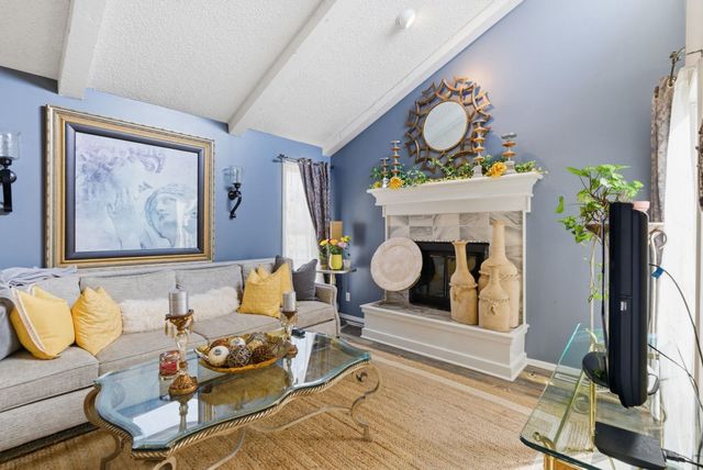 719 N Briarwood Rd, Derby, KS 67037