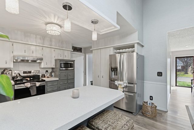 719 N Briarwood Rd, Derby, KS 67037