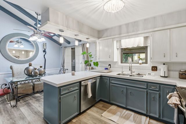 719 N Briarwood Rd, Derby, KS 67037