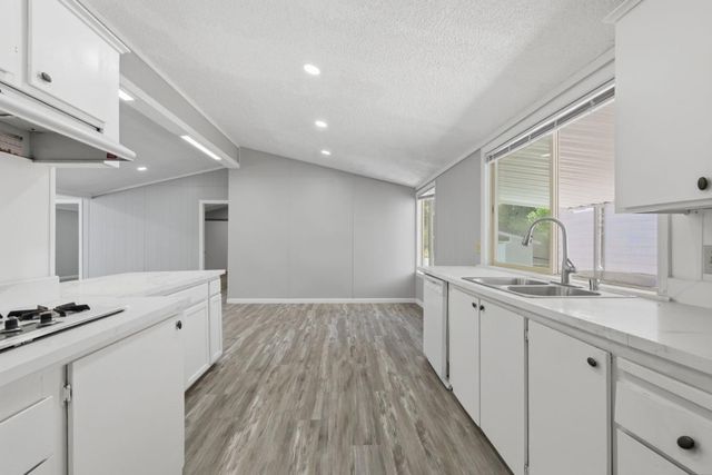 353 Millpond Drive 353, San Jose, CA 95125