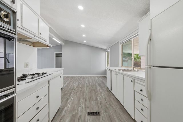 353 Millpond Drive 353, San Jose, CA 95125