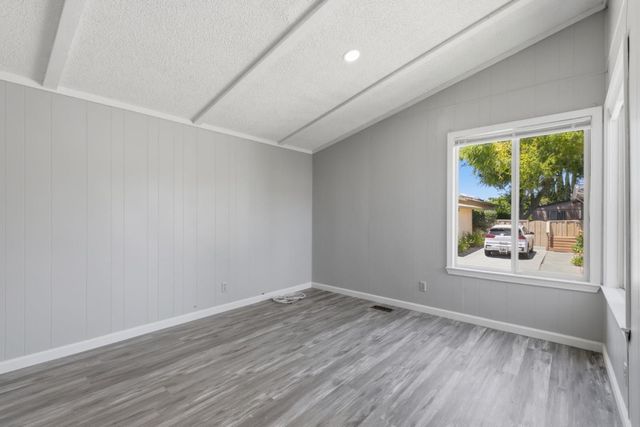 353 Millpond Drive 353, San Jose, CA 95125