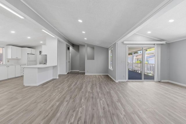353 Millpond Drive 353, San Jose, CA 95125