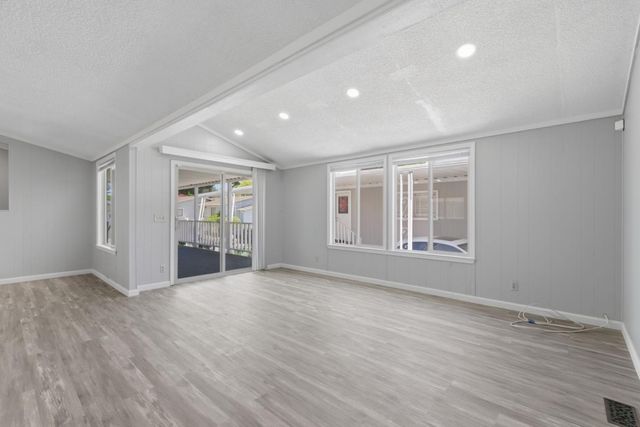 353 Millpond Drive 353, San Jose, CA 95125