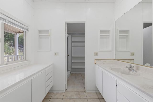 353 Millpond Drive 353, San Jose, CA 95125