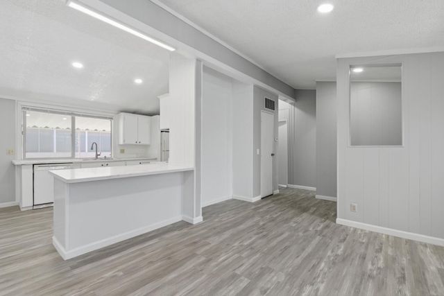 353 Millpond Drive 353, San Jose, CA 95125