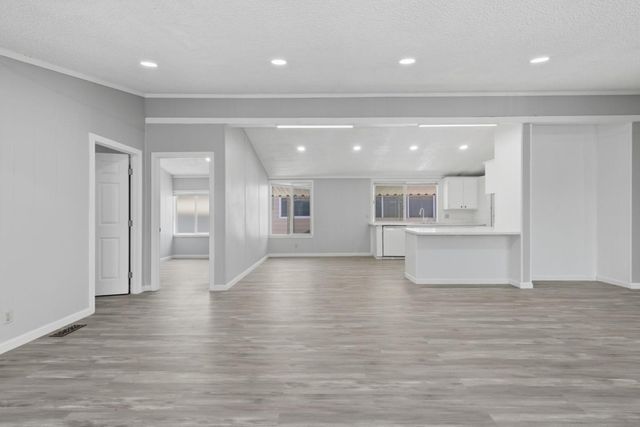353 Millpond Drive 353, San Jose, CA 95125