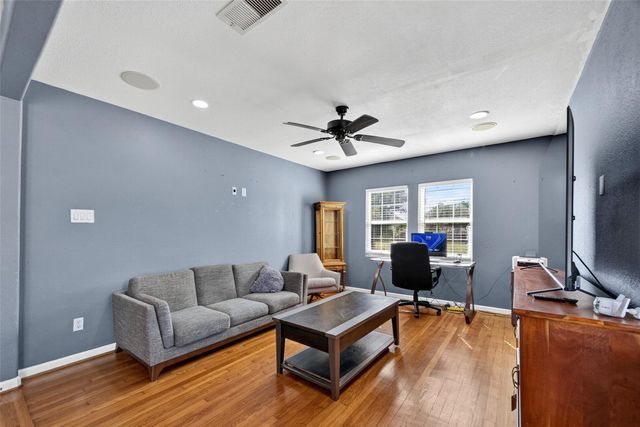 7103 Hemlock Street, Houston, TX 77087