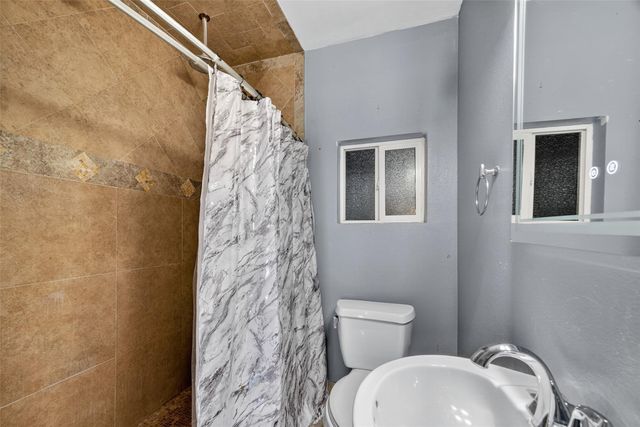 7103 Hemlock Street, Houston, TX 77087