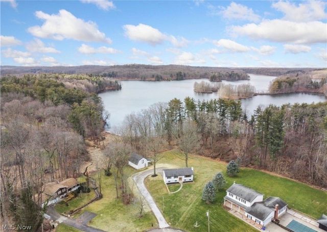 1121 Doralee Drive, Mogadore, OH 44260