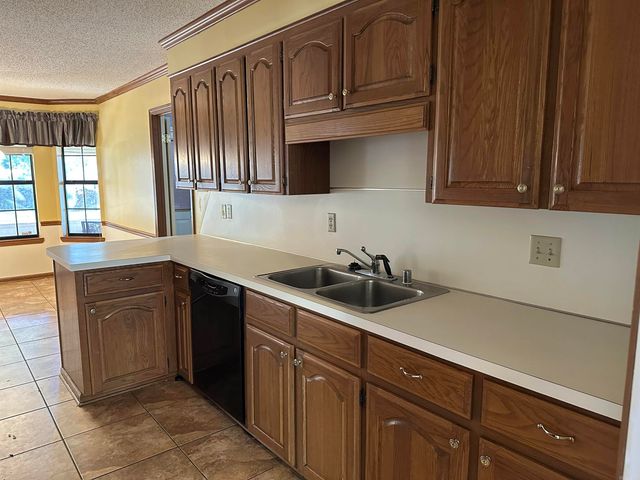 915 Heather Circle, Conway, AR 72034