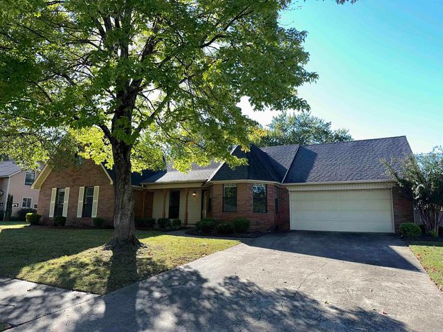 915 Heather Circle, Conway, AR 72034