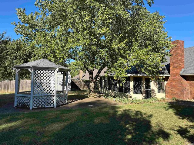 915 Heather Circle, Conway, AR 72034