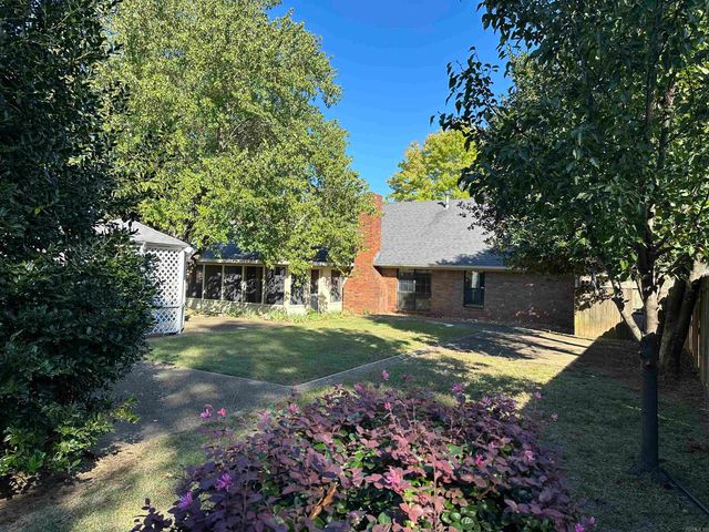 915 Heather Circle, Conway, AR 72034