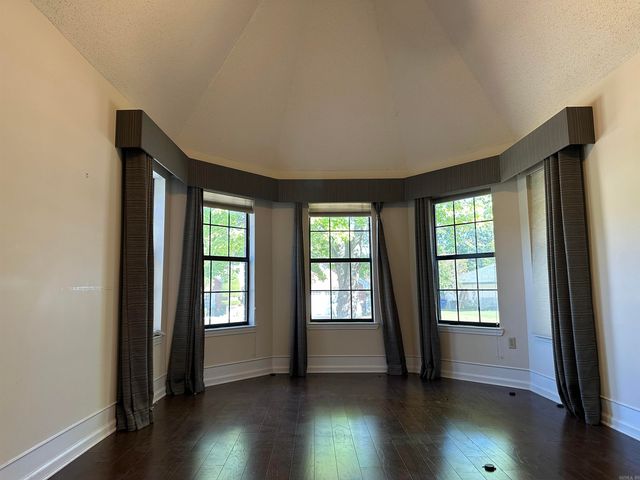 915 Heather Circle, Conway, AR 72034