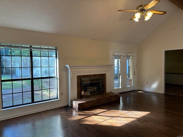 915 Heather Circle, Conway, AR 72034