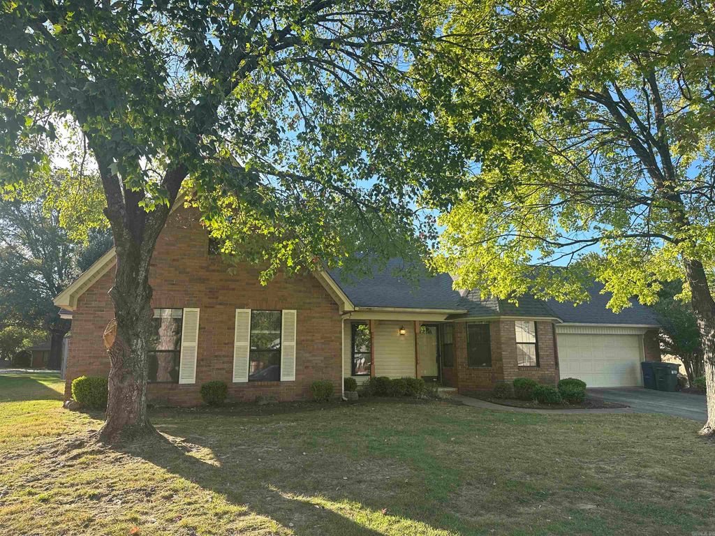 915 Heather Circle, Conway, AR 72034