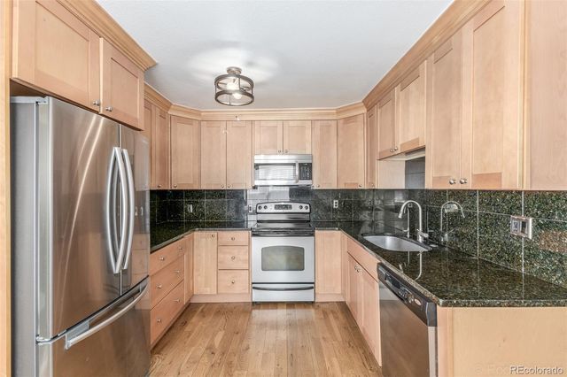 6992 S Knolls Way, Centennial, CO 80122