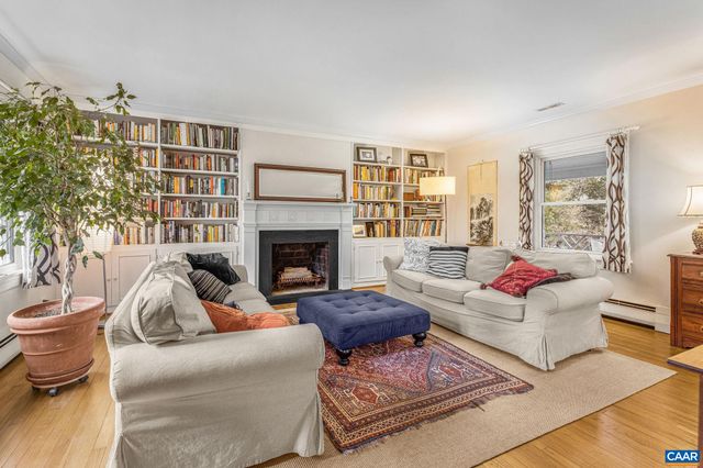 810 TUNLAW PL, Charlottesville, VA 22903