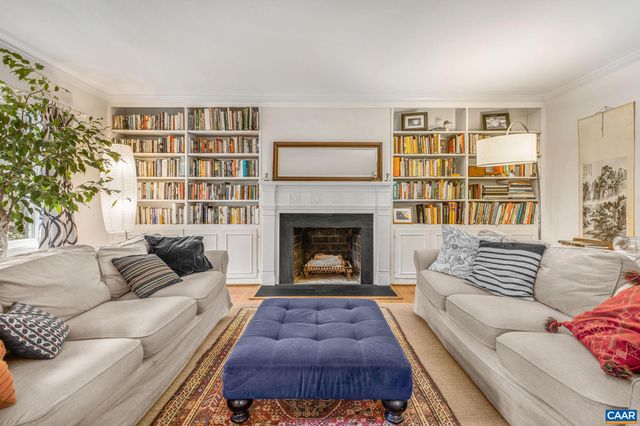 810 TUNLAW PL, Charlottesville, VA 22903