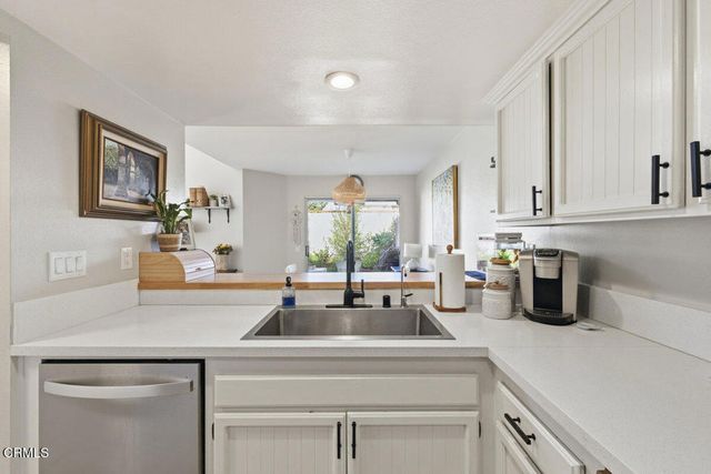 9813 Sweetwater Lane, Ventura, CA 93004