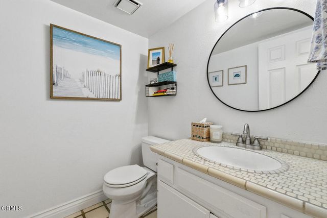 9813 Sweetwater Lane, Ventura, CA 93004