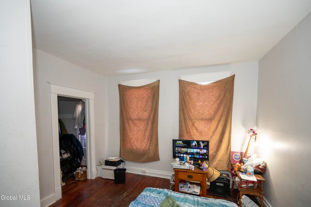 184 N Lake Avenue, Albany, NY 12206