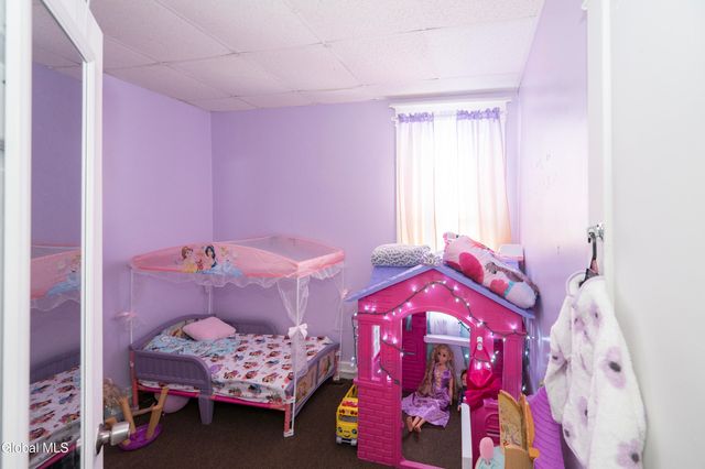 184 N Lake Avenue, Albany, NY 12206