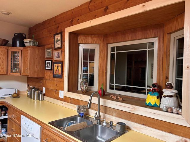 21160 N Corbin Hill Rd., Hayden, ID 83835