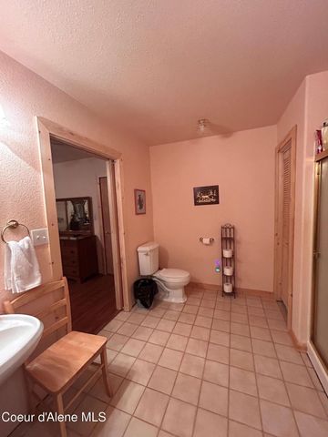 21160 N Corbin Hill Rd., Hayden, ID 83835