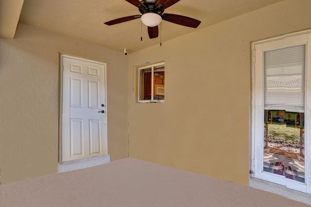 5961 London Lane, Tamarac, FL 33321