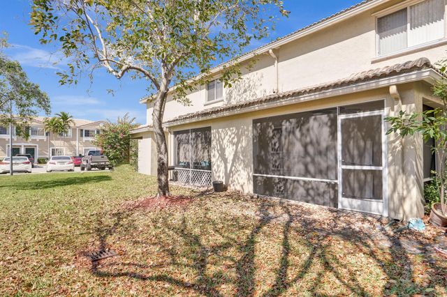 5961 London Lane, Tamarac, FL 33321