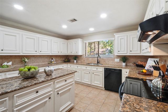 7415 Revelwood Drive, Magnolia, TX 77354