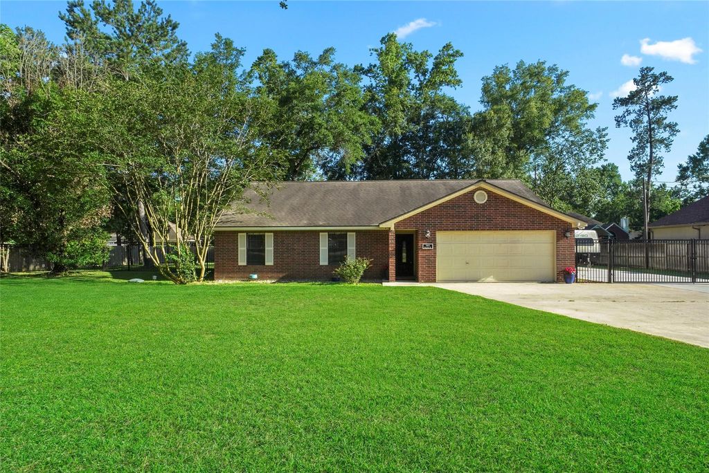 7415 Revelwood Drive, Magnolia, TX 77354