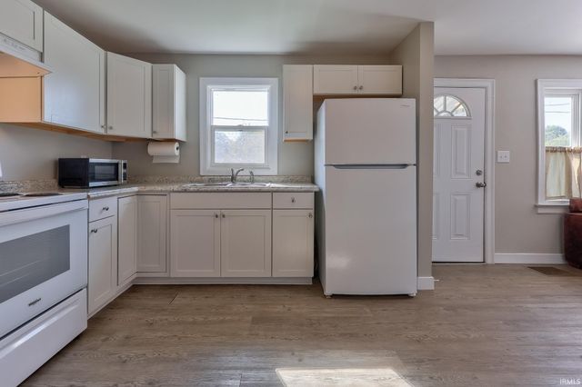 3211 Mount Vernon Avenue, Evansville, IN 47712