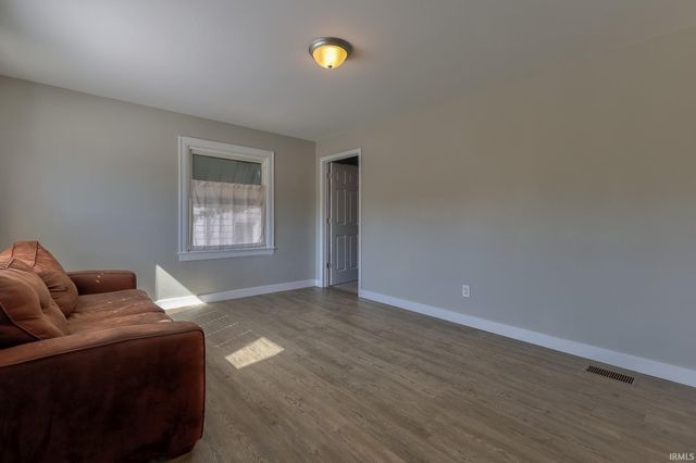 3211 Mount Vernon Avenue, Evansville, IN 47712