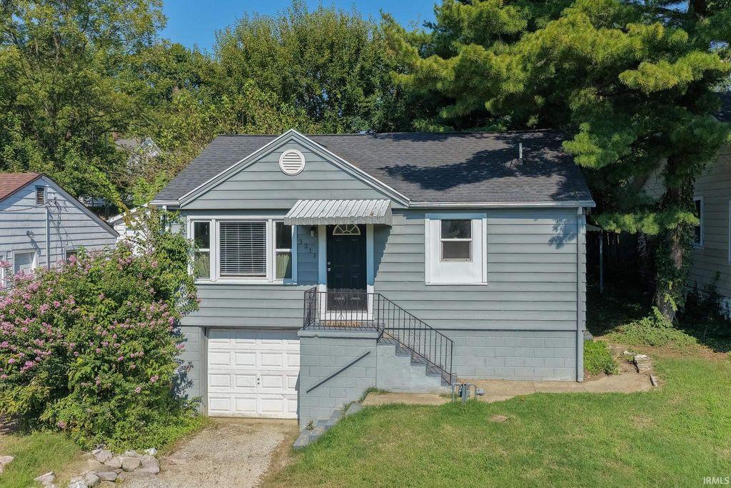 3211 Mount Vernon Avenue, Evansville, IN 47712